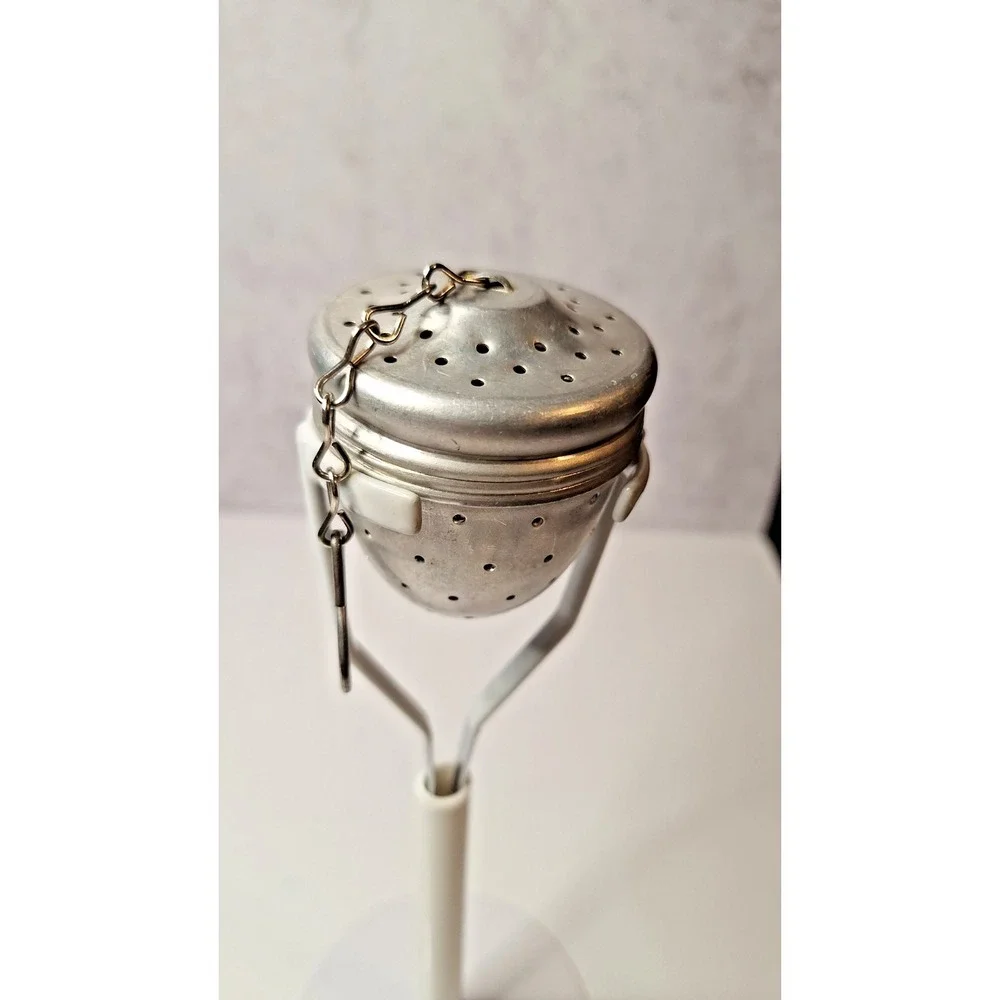 Aluminum Vintage Tea Infuser withChain